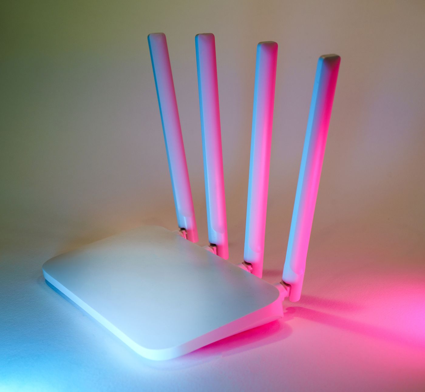 Borne Wifi moderne diffusant le réseau sans fil